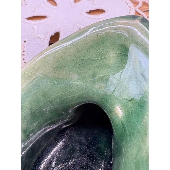 Vintage Lucky Elephant Hugging Plant Green Ceramic Vase - Picture 5 of 6
